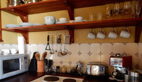 Honeymoon Cottage (Lover's Nest) | Private kitchenette