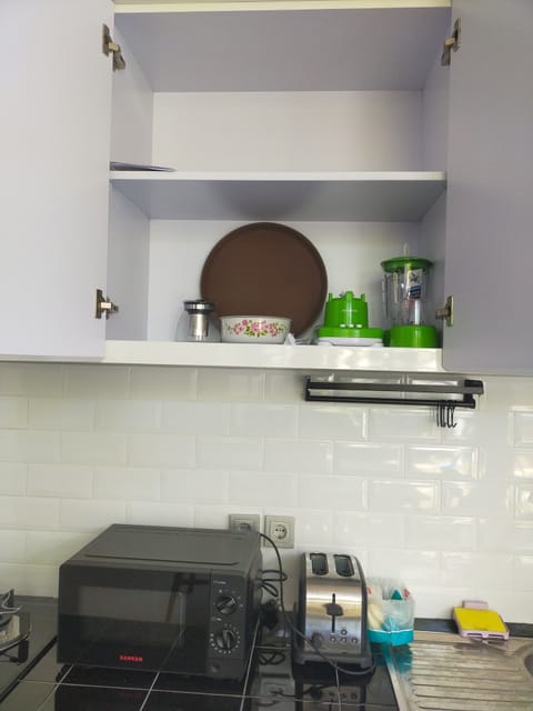 Fridge, microwave