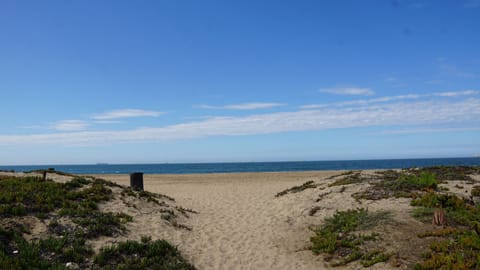 Beach nearby, sun loungers, beach umbrellas, beach towels