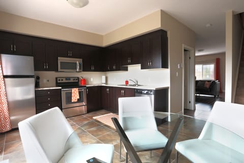 Three-Bedroom Upper Townhome-99 | Private kitchen | Coffee/tea maker, electric kettle