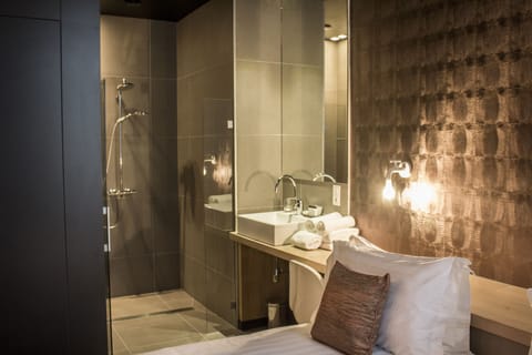 1 bedroom, in-room safe, blackout drapes, soundproofing