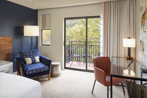 Room, 1 King Bed (Creekside) | Premium bedding, minibar, in-room safe, desk