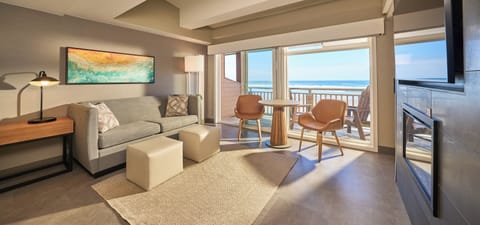 One Bedroom Suite Full Ocean View | Premium bedding, in-room safe, blackout drapes, iron/ironing board