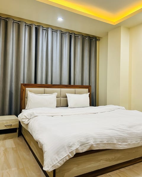 Deluxe Double Room | Soundproofing, free WiFi, bed sheets