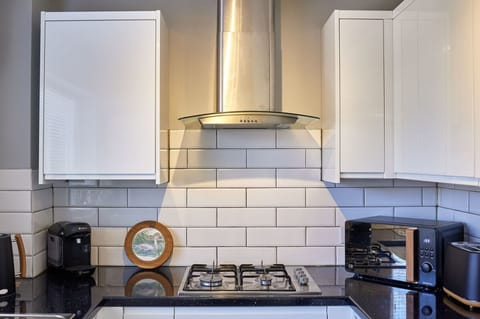 House, Accessible | 3 bedrooms, desk, Internet