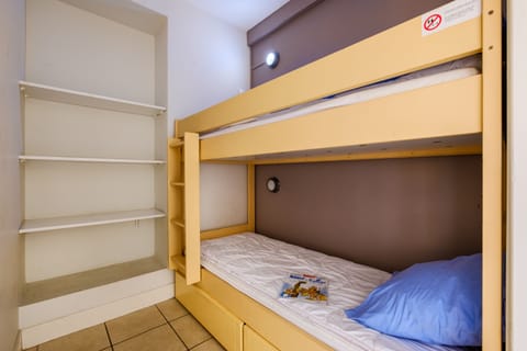 Children's theme room