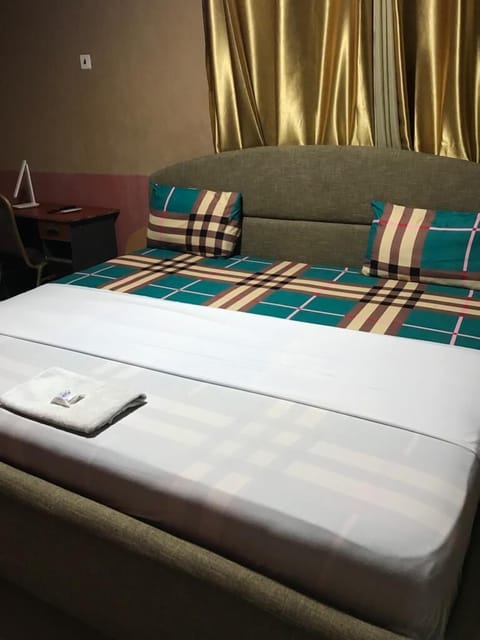 Premier Double Room | Egyptian cotton sheets, premium bedding, free WiFi