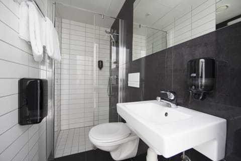 Double Room, 1 Double Bed (Small) | Bathroom | Shower, hair dryer, towels