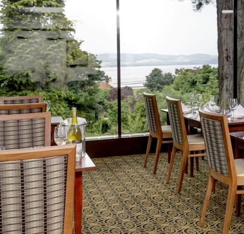 Breakfast, lunch, dinner served; local cuisine