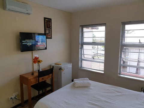 Basic Double Room | Iron/ironing board, free WiFi, bed sheets