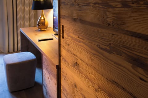 In-room safe, individually decorated, individually furnished, desk