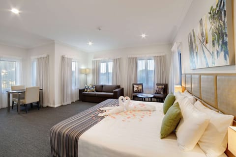 Room, 1 King Bed (with Sofabed) | Premium bedding, pillowtop beds, minibar, in-room safe