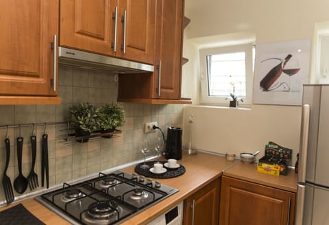 Comfort Studio, Kitchen | Private kitchen | Fridge, microwave, stovetop, espresso maker