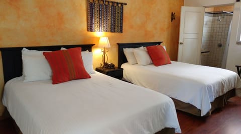 Standard Double Room, 1 Bedroom, Courtyard View | Desk, iron/ironing board, free WiFi