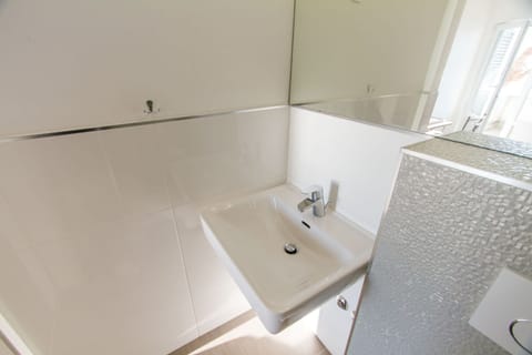 Romantic Suite, Terrace, Sea View | Bathroom sink