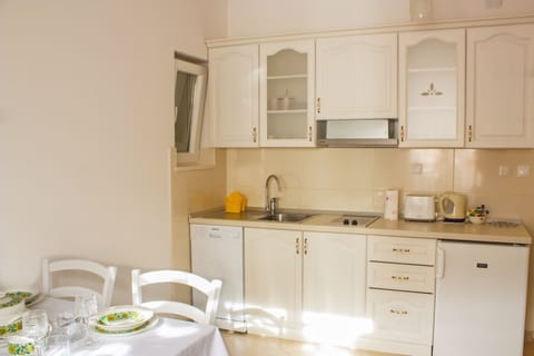 Superior Apartment, 2 Bedrooms, Terrace | Private kitchenette | Fridge, stovetop, electric kettle, toaster