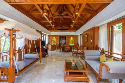 Luxury Villa, 1 Bedroom, Private Pool, Sea Facing | Living room