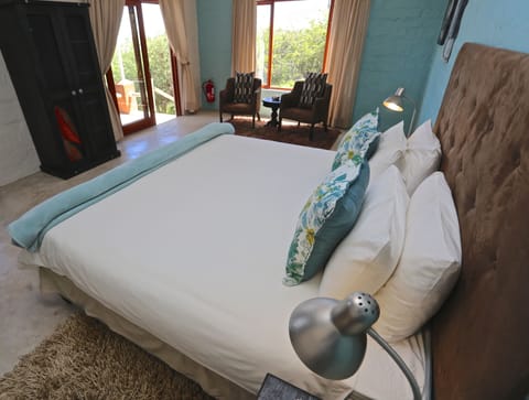 Double Room | Premium bedding, in-room safe, desk, bed sheets