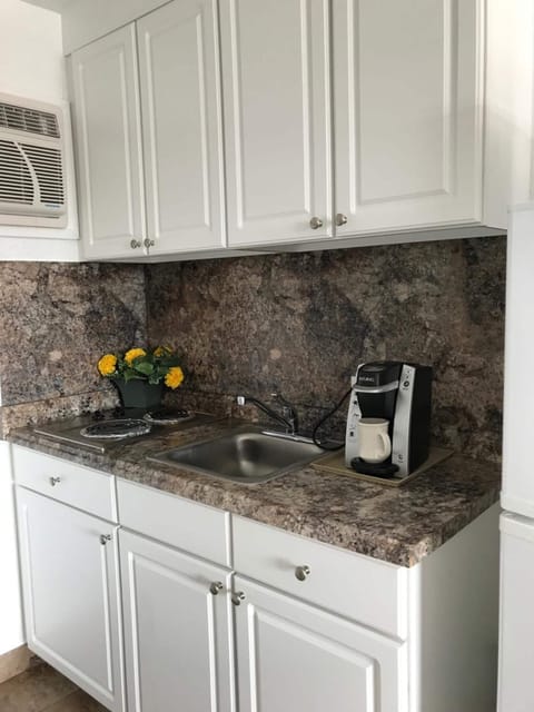 Full-size fridge, microwave, coffee/tea maker