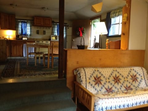 Willow Cottage, 1 Queen Bed, 1 Twin Size Bunkbeds, 1 Full Futon | Living area