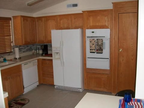 Fridge, microwave, coffee/tea maker