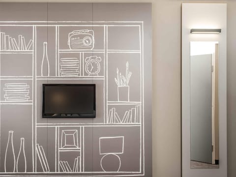 Egyptian cotton sheets, premium bedding, pillowtop beds, blackout drapes