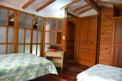 Cabin | Free WiFi, bed sheets