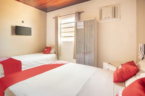 Triple Room, Multiple Beds | Minibar, free WiFi