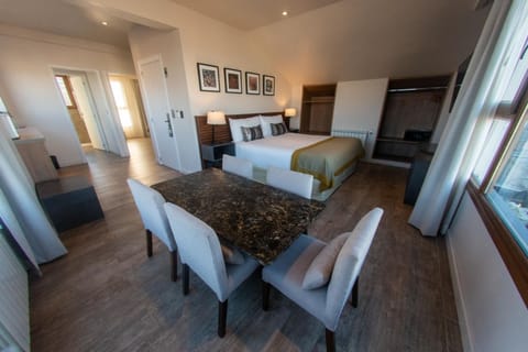 Luxury Studio Suite | Minibar, in-room safe, free WiFi, bed sheets