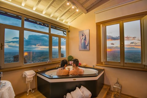 Romantic Double Room | Private spa tub