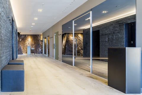 Sauna, hot tub, steam room, Turkish bath, body treatments, aromatherapy