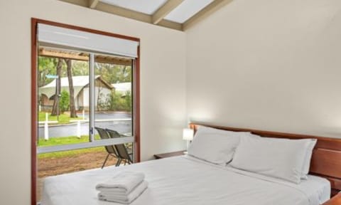 Standard 2 Bedroom Cabin - Sleeps 6 | Premium bedding, iron/ironing board, bed sheets