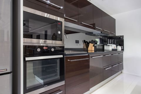 Design Villa | Private kitchen | Electric kettle, toaster