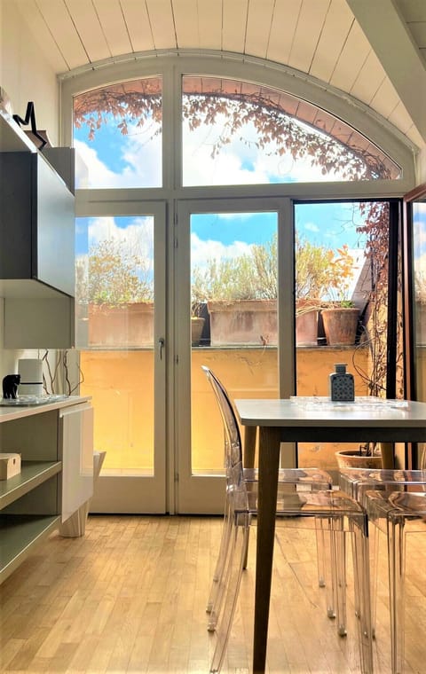 Basic Apartment | Living area