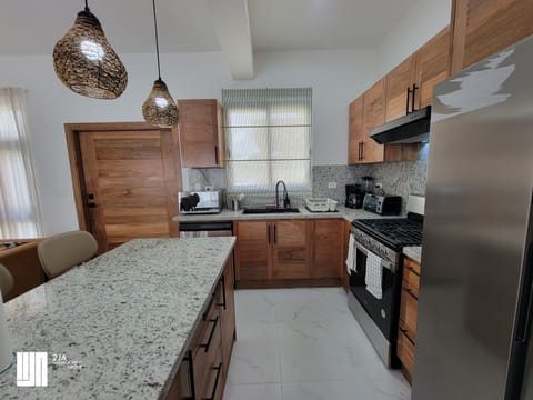 Family Villa, 3 Bedrooms | Private kitchen | Griddle