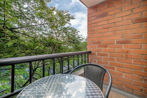 Apartment, 2 Bedrooms (105) | Balcony view