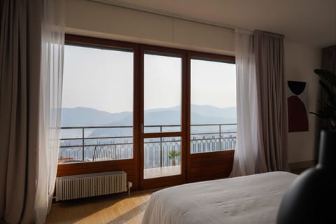 Suite | Premium bedding, down comforters, individually decorated