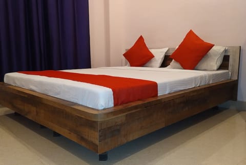 Deluxe Double Room | Free WiFi, bed sheets