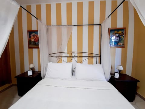 Romantic Double Room | Premium bedding, in-room safe, desk, blackout drapes