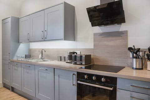 Three Bedroom Apartment | Private kitchen