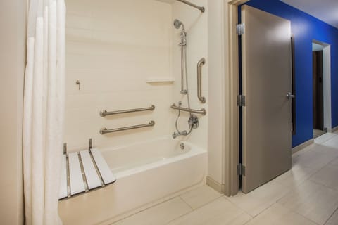 Suite, 2 Queen Beds, Mobility Accessible (Mobility, Access Tub) | Bathroom | Free toiletries, hair dryer, towels