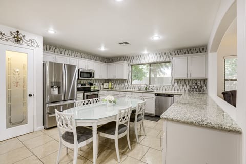 House (4 Bedrooms) | Private kitchen | Microwave, oven, stovetop, dishwasher