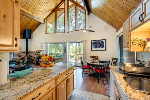 House (2 Bedrooms) | Interior