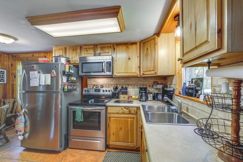 House (2 Bedrooms) | Interior