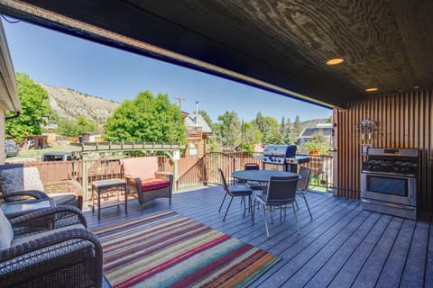 House (5 Bedrooms) | Interior