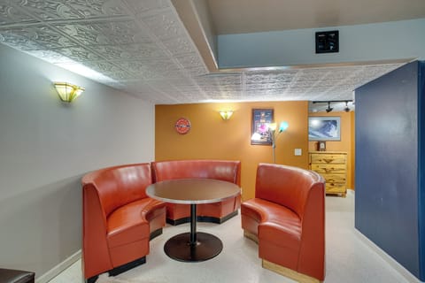 House (5 Bedrooms) | Interior