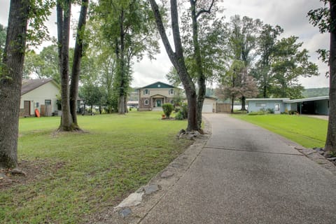 House (6 Bedrooms) | Interior