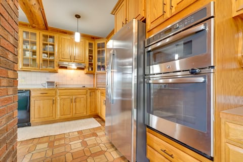 House (3 Bedrooms) | Private kitchen | Microwave, oven, stovetop, dishwasher