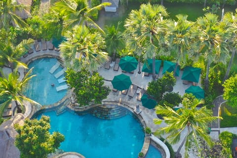 2 outdoor pools, pool umbrellas, sun loungers