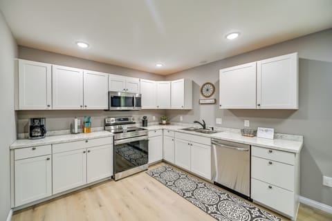 House (3 Bedrooms) | Interior